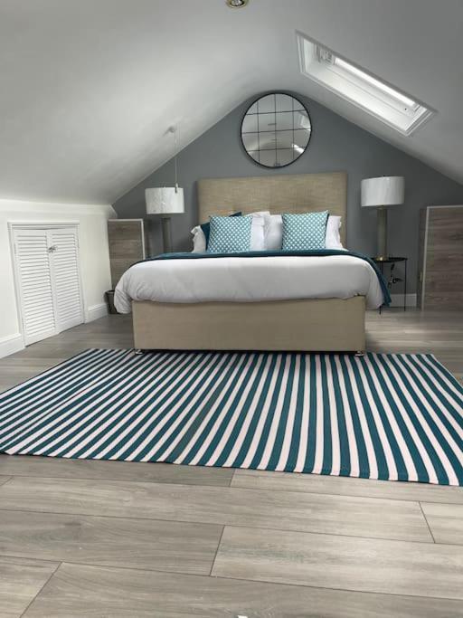One Bedroom Duplex Apartment Located In Cowley. Oxford Eksteriør billede